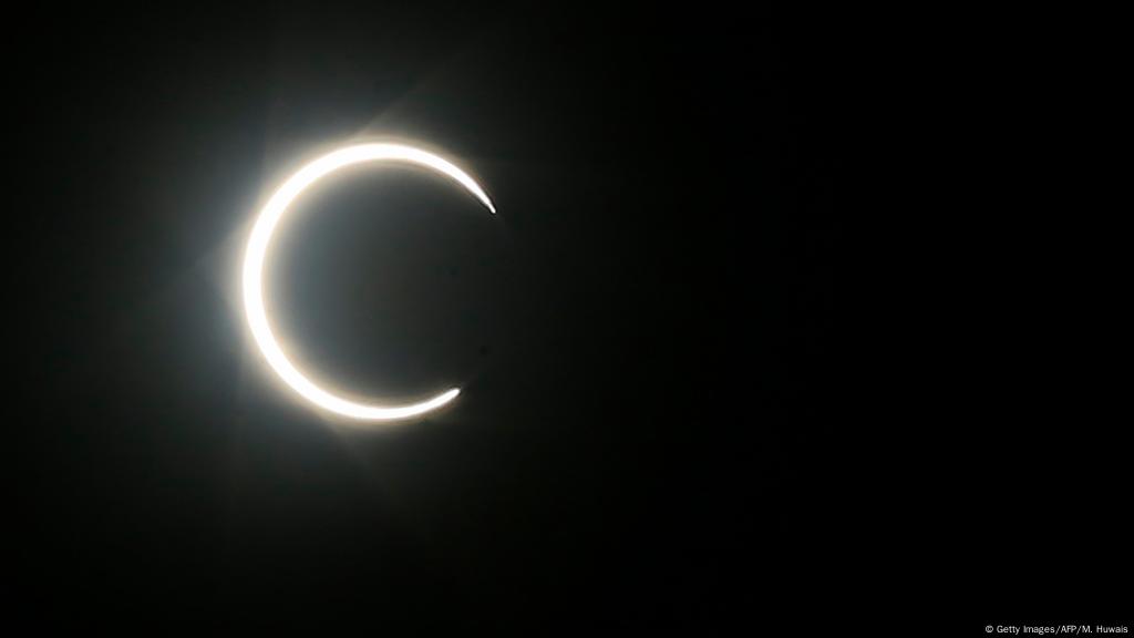 Ring Of Fire Solar Eclipse Seen In Africa Asia News Dw 21 06 2020