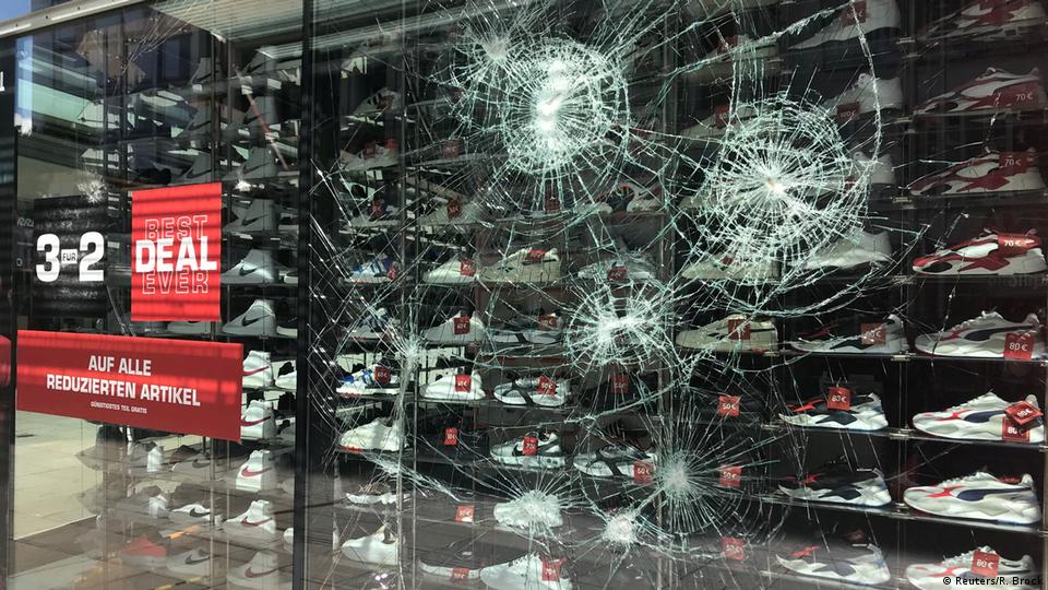 Polícia efetua prisões após distúrbio de massa em Stuttgart – DW –  21/06/2020