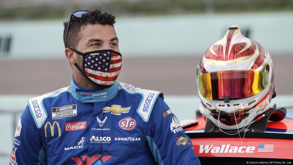 Black Nascar Racer Bubba Wallace Finds Noose After Flag Complaint News Dw 22 06 2020