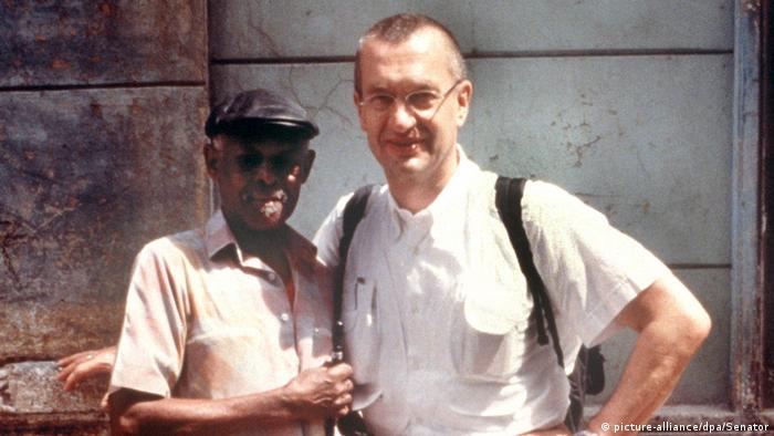 Wim WEnders con Ibrahim Ferrer en La Habana, durante la filmación de Buena Vista Social Club.