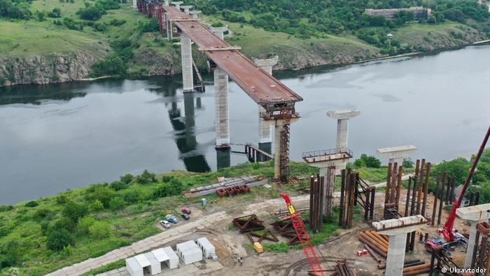 Строительство моста в Украине