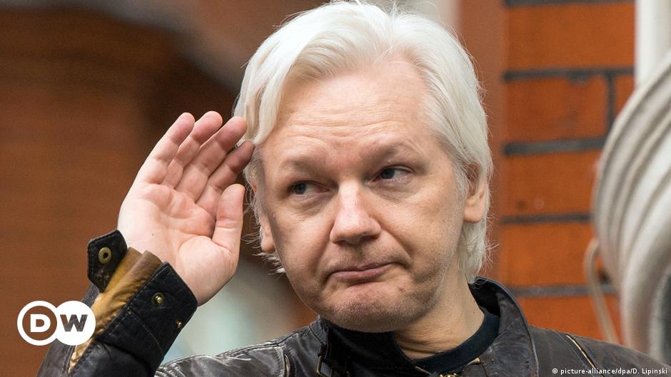 UK judge blocks Julian Assange extradition | DW | 04.01.2021