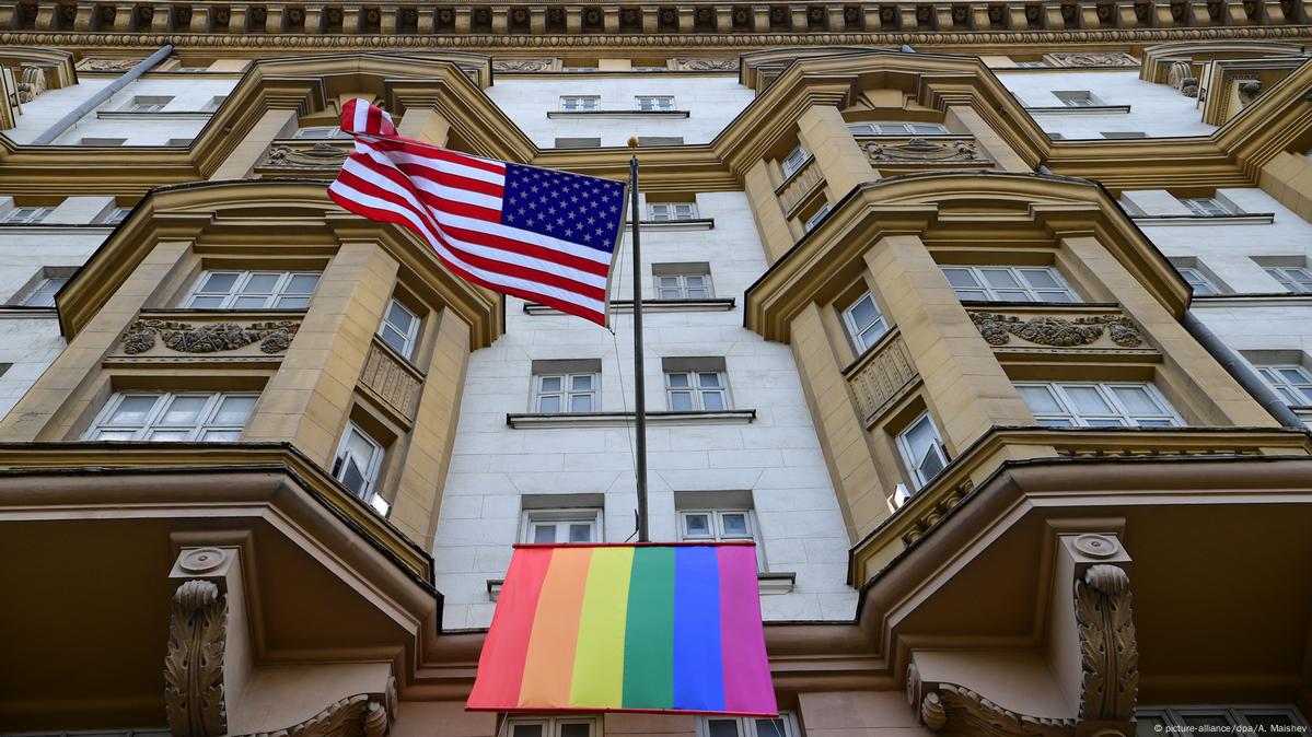 посольство великобритании в москве