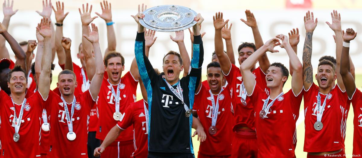 Bayern Munich crowned Bundesliga champions after Borussia Dortmund bottle  title dreams on dramatic final day - India Today
