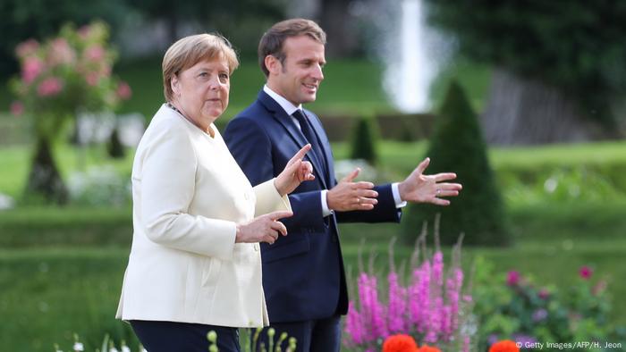 Deutschland Treffen Merkel und Macron im Schloss Meseberg
