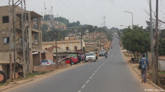 Angola Cabinda & Luanda | Straße in Cabinda