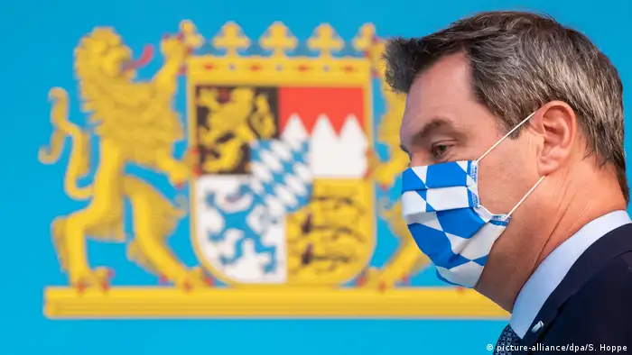 Bayern I Ministerpräsident Markus Söder I Schutzmaske
