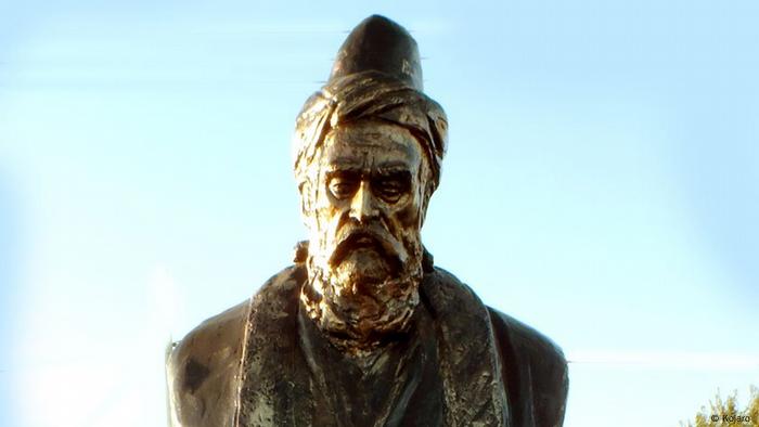 Iran |  Statue of Abu Dschafar Muhammad ibn Muhammad Nasir ad-Din at-Tusi
