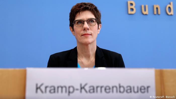 La ministra alemana de Defensa Annegret Kramp-Karrenbauer no quiere que la reforma se entienda como un castigo.