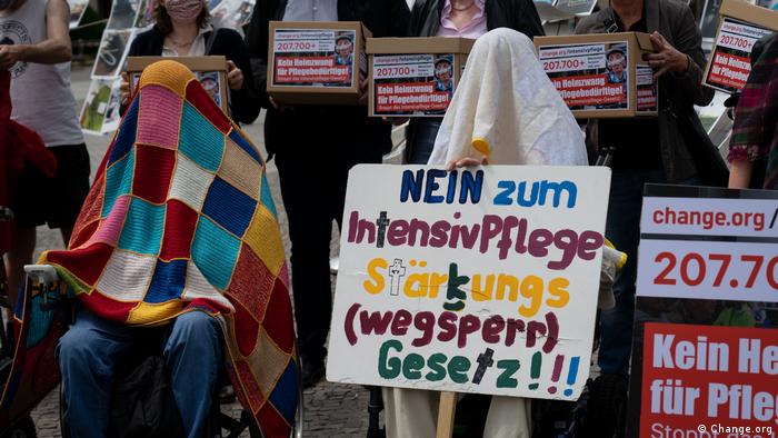 Berlin Proteste Change.org zu Intensivpflegegesetz IPReG 
