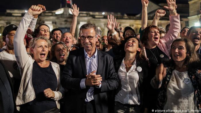 Радість у рядах Зелених після перемоги їхнього кандидата на виборах мера Бордо