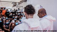 In a photo provided by the press office of Sos Mediterrane?, the Italian medical team consisting of a doctor and a cultural mediator, boarded on Ocean Viking, 4 July 2020. The ship is in international waters with 180 migrants rescued and for days asks to be able to disembark. The ship declared a state of emergency due to the precarious conditions of the rescued people. Ansa / Flavio Gasperini Sos Mediterrane? press office
+++ ATTENZIONE LA FOTO NON PUO? ESSERE PUBBLICATA O RIPRODOTTA SENZA L?AUTORIZZAZIONE DELLA FONTE DI ORIGINE CUI SI RINVIA +++ ++ HO - NO SALES, EDITORIAL USE ONLY ++ |