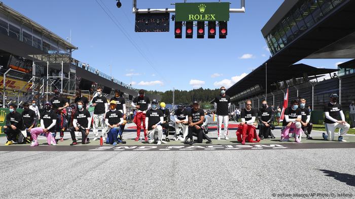 Pilotos De La Formula 1 Se Manifiestan En Contra Del Racismo Europa Al Dia Dw 05 07 2020