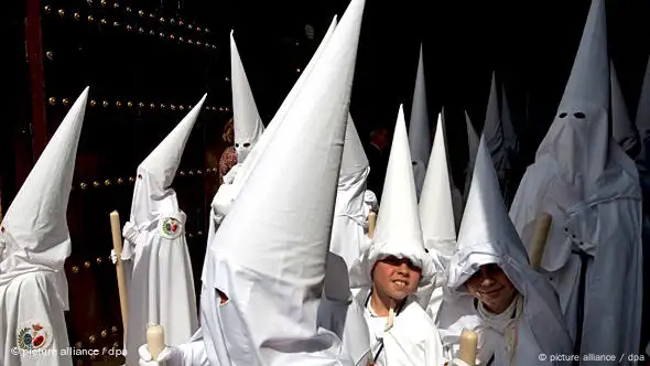 Prozession in der Karwoche in Sevilla, Spanien (Foto: picture-alliance/dpa)