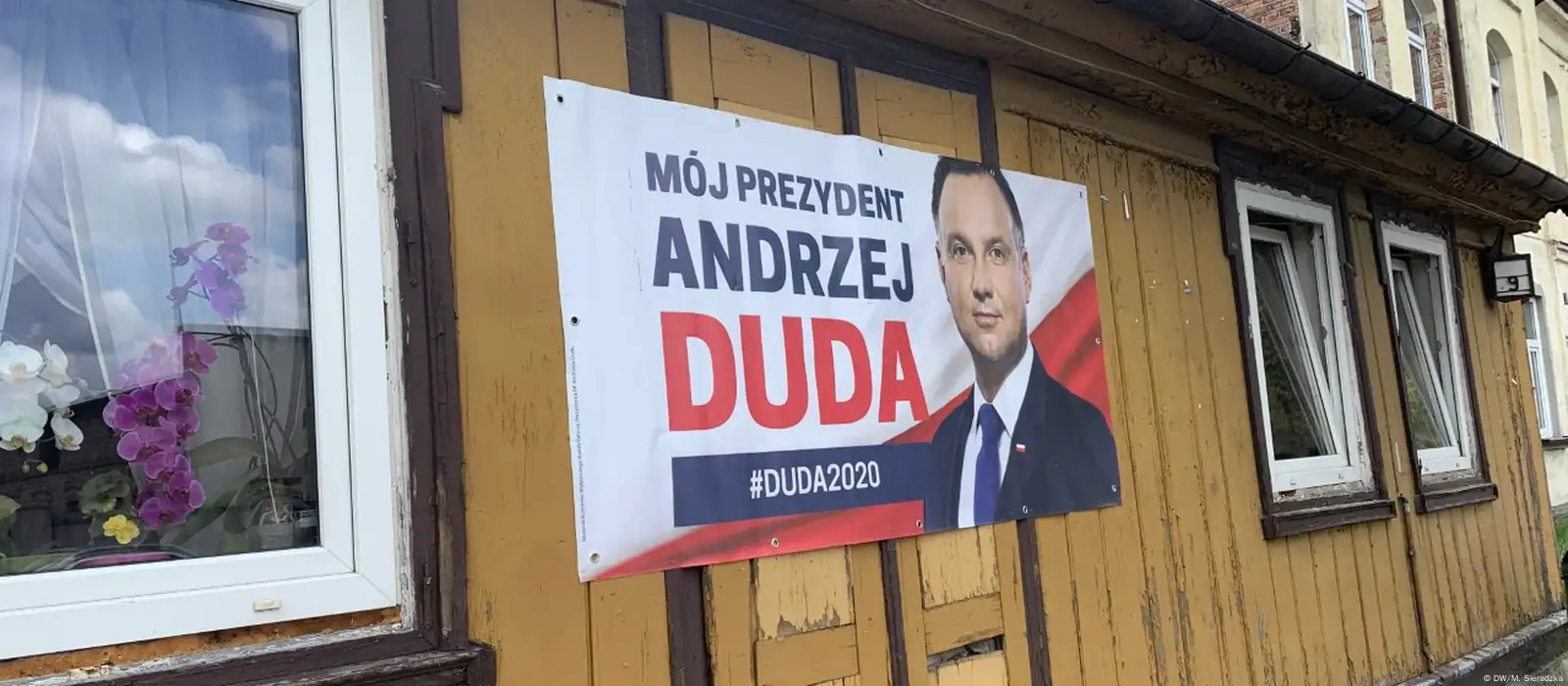 Standing up for the 'real' Poland: how Duda exploited rural-urban divide to  win re-election, Poland