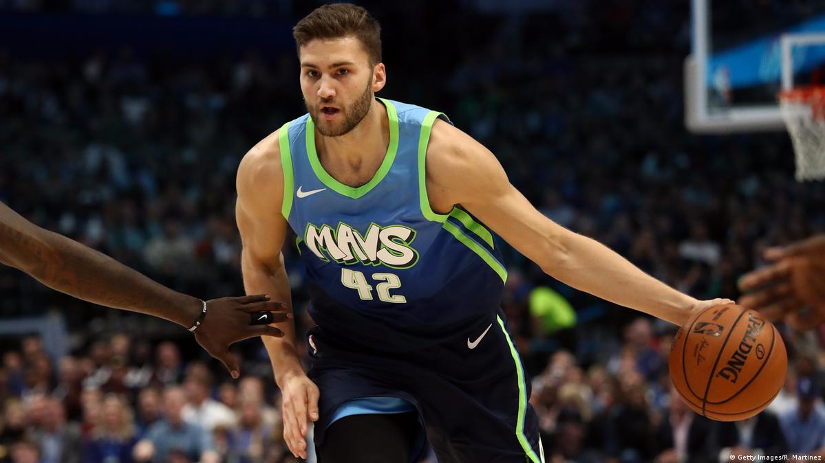 Maxi Kleber contract: Mavericks PF agrees to three-year, $33 million  extension - DraftKings Network