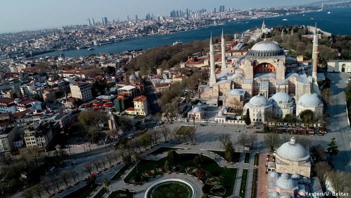 Превръщането на Света София в джамия президентът Ердоган аргументира с