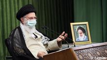 Ali Khamenei, religiöses Oberhaupt der islamischen Republik, in einer Videokonferenz
Stichworte: Iran, Corona, Videokonferenz von Ali Khamenei, Chamenei, religiöser Führer, religiöses Oberhaupt der islamischen Republik, Videokonferenz
Rechteeinräumung:
Lizenz: frei
Quelle der Bilder: tasnim
