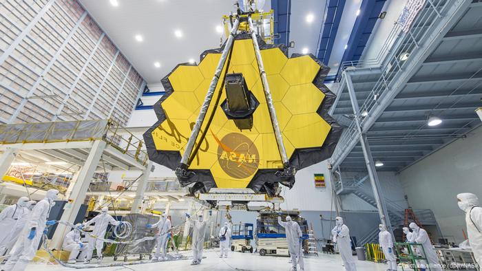 Hexagonal mirrors of the James Webb Space Telescope seen at the Goddard Space Flight Center/NASA