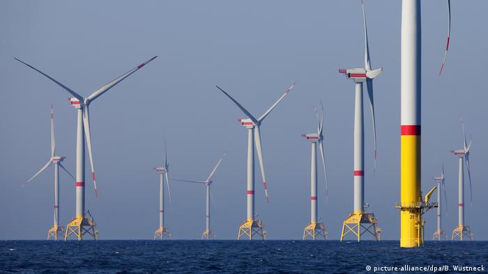 Deutschland Sassnitz, Offshore-Windpark in der Ostsee, 16.4.2019