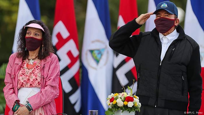 Daniel Ortega, presidente de Nicaragua, y su esposa y vicepresidenta, Rosario Murillo.