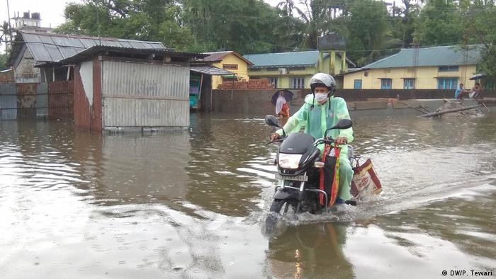 असम में हर साल भयावह हो रही है बाढ़ की समस्या | भारत | DW | 20.07.2020