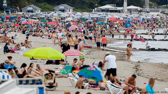 An overcrowded beach on Germany's Baltic Sea coast