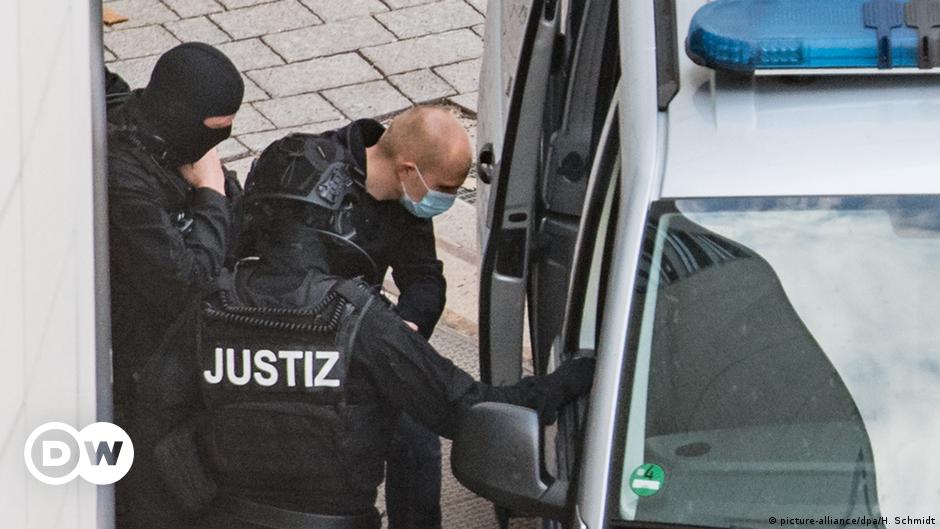 Germany: Synagogue attack suspect shows no remorse – DW – 07/21/2020