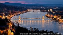 Europa, Ungarn, Budapest, Burghügel und Burg. Stadtansicht / Europe, Hungary, Budapest, Castle Hill and Castle. City View  | Verwendung weltweit, Keine Weitergabe an Wiederverkäufer.