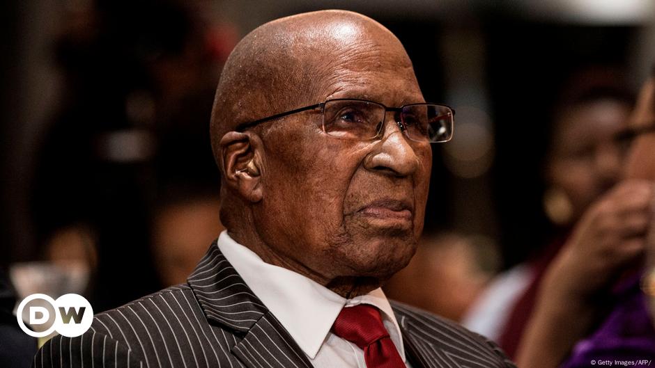 S. African anti-apartheid activist Mlangeni dies – DW – 07/22/2020