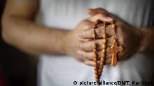 rosary, religion, roman catholic church, Christianity, religious, prayer
Foto: Thomas Karlsson / DN / TT / Kod: 3523 |