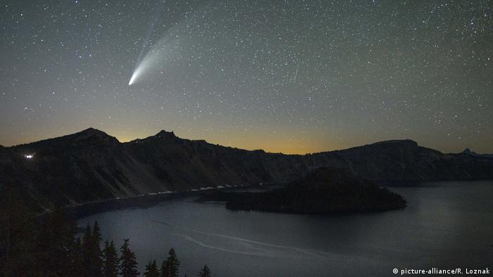 Комета NeoWise в небе над Орегоном