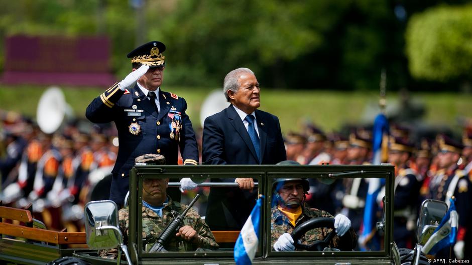 El Salvador: decretan captura internacional de Salvador Sánchez Cerén | Las noticias y análisis más importantes en América Latina | DW - Vimarsana News
