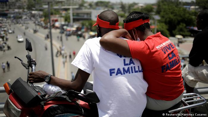 Foto de manifestantes en Port-au-Prince