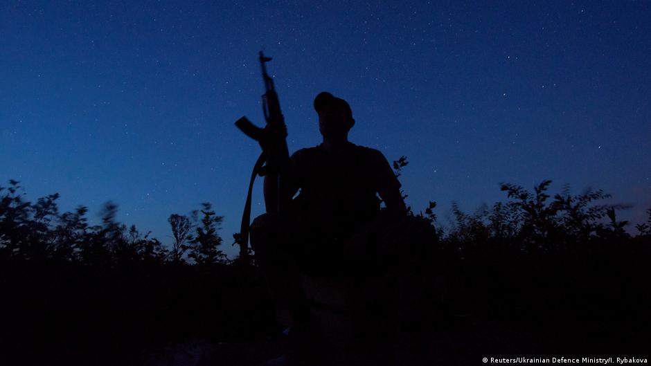 Український боєць загинув у районі Пісків на Донбасі | Новини - актуальні повідомлення про події в світі | DW - Vimarsana News