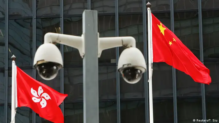 Hongkong & Sicherheitsgesetz China | Chinesische Flagge