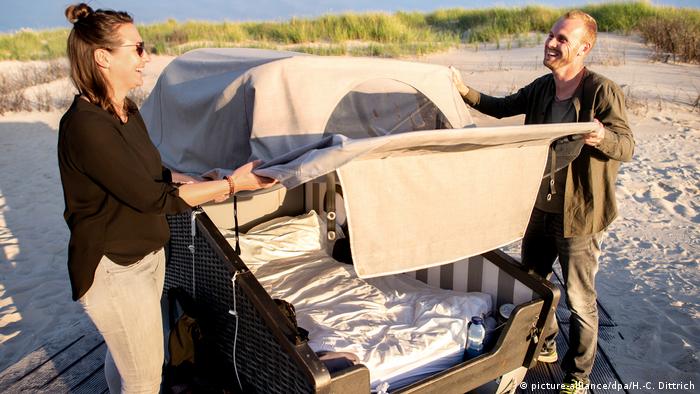 Сегодня в этой корзине ночуют Элли и Саша из Бремена