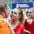 WM-Gymnastik 2010 | Ahoy RotterdamJoy | Trainer Vincent Wevers umarmt Joy Goedkoop