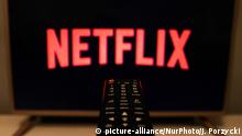 Netflix logo is seen displayed on TV screen in this illustration photo taken in Poland on July 16, 2020. On-Demand streaming services gained popularity and new subscribers during the coronavirus pandemic.
(Photo Illustration by Jakub Porzycki/NurPhoto) | Keine Weitergabe an Wiederverkäufer.