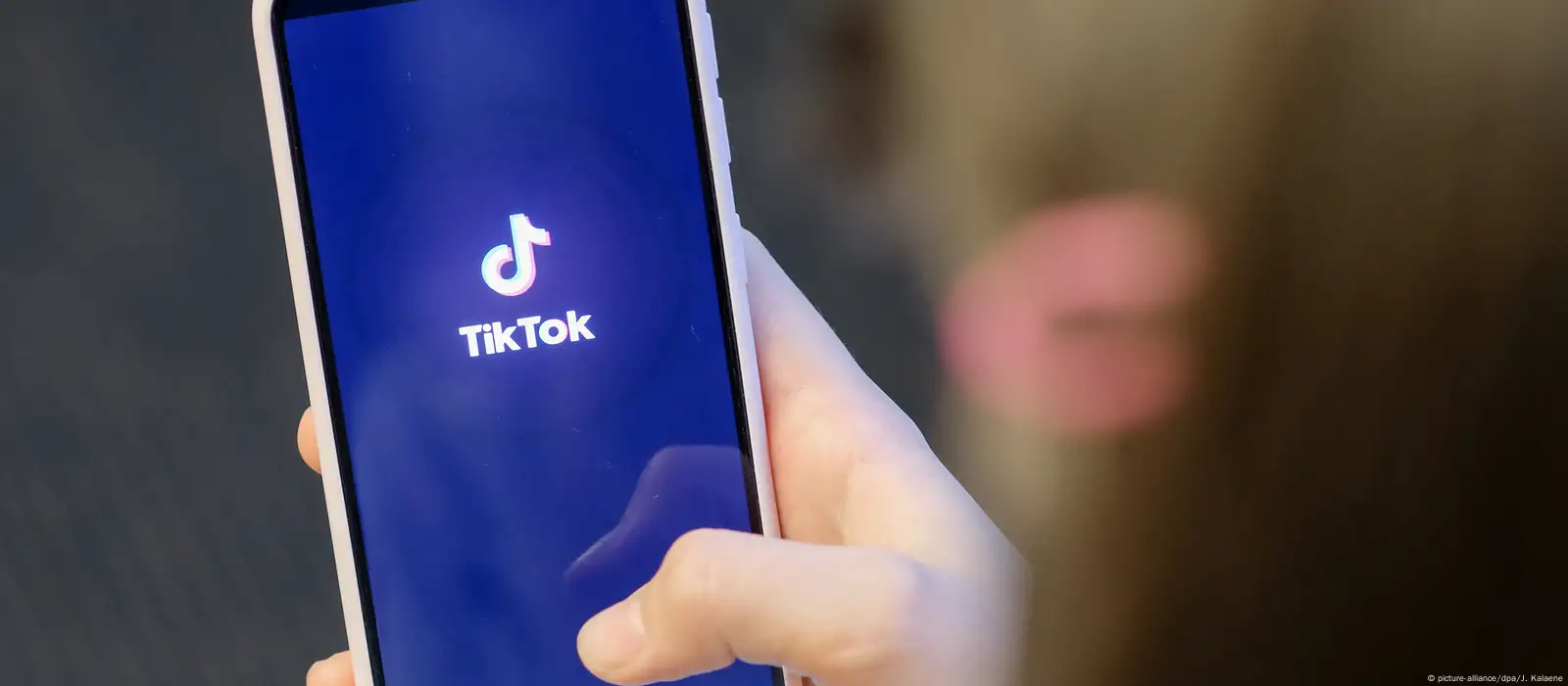 Что угрожает в России TikTok - самой толерантной соцсети – DW – 04.10.2020