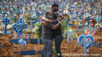 Coronavirus | Brasilien Trauer um Covid-19-Opfer