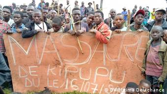 DR-Kongo MONUSCO-Friedenstruppen und Regierungsbeamte besuchen Dorf Kipupu