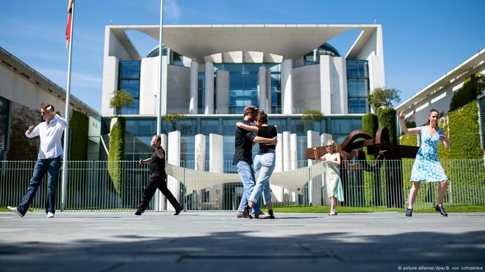 Berlin's tango scene struggles to stay on its feet – DW – 07/31/2020