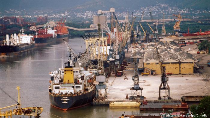 Indien: Schiffswerft in Vishakapatnam