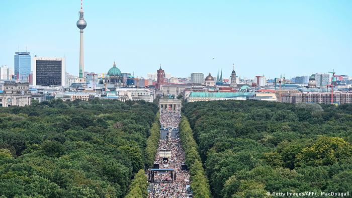 Proteste ample, la Berlin, contra măsurilor anti-coronavirus