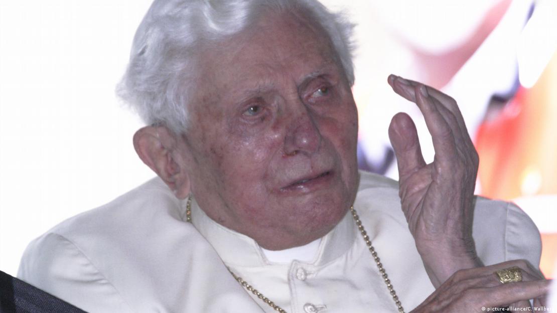 Bildergalerie | Papst emeritus Benedikt XVI | Rückkehr nach Besuch in Regensburg