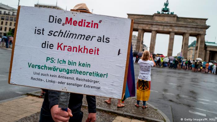 Berlin I Proteste gegen Corona-Auflagen I Day of Freedom