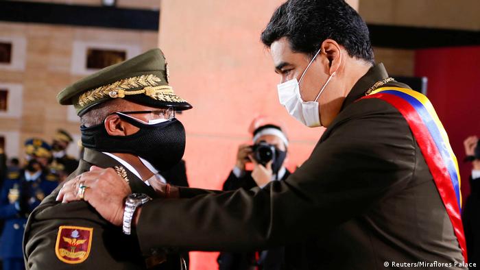 Venezuela I Präsident Maduro und Innenminister Reverol I Jubiläum Nationalgarde (Reuters/Miraflores Palace)