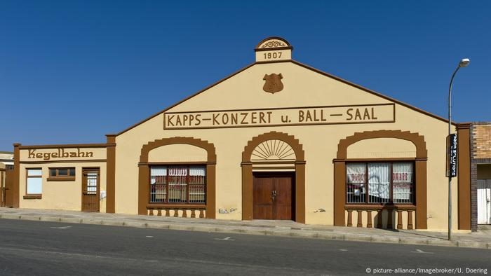 Das Gebäude des Kapps-Konzert- und Ball-Saal in Lüderitz, Namibia, errichtet 1907 (picture-alliance/Imagebroker/U. Doering)