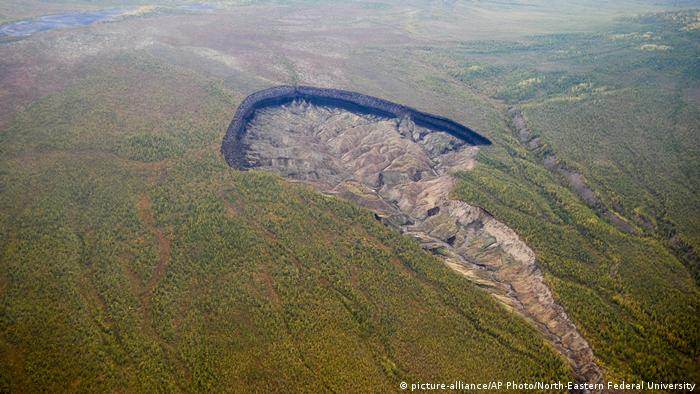 Ogroman krater Batagajka u Sibiru, 2.04.2014.